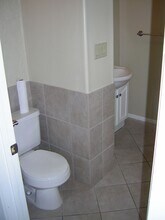 527 Hall Ave, Unit #1 in St. Paul, MN - Foto de edificio - Building Photo