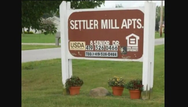 8 Senior Dr in Greenwich, OH - Building Photo - Building Photo