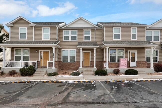 Updated 2-Bed Townhome Just Minutes from F in Fountain, CO - Building Photo - Building Photo