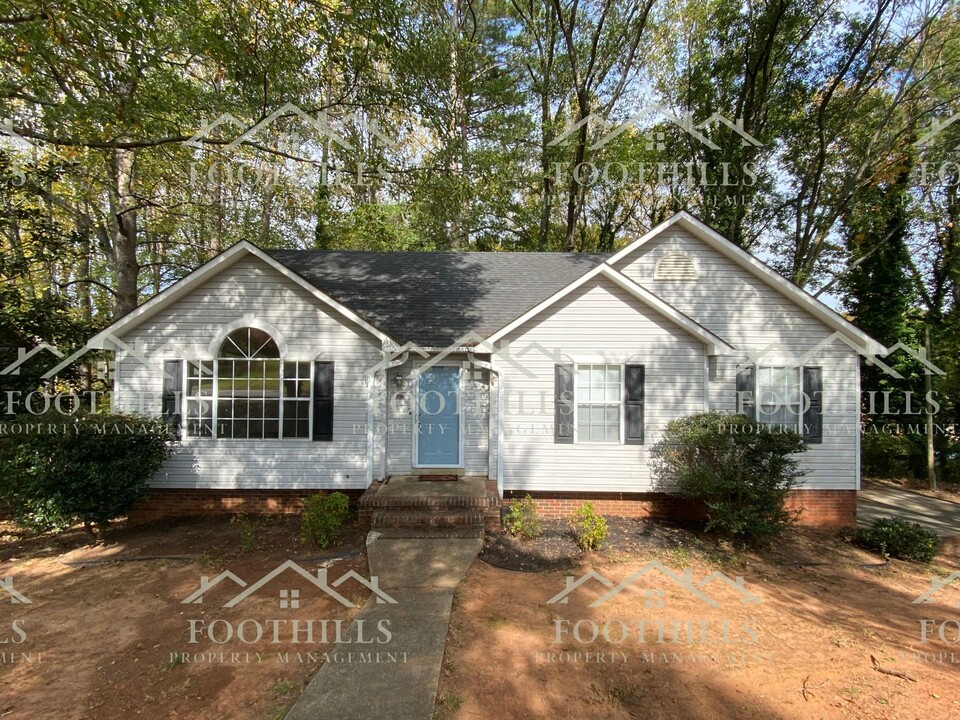 2823 Leconte Rd in Anderson, SC - Building Photo