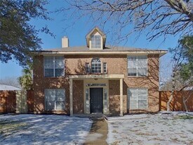 1417 Baker Dr in Cedar Hill, TX - Building Photo