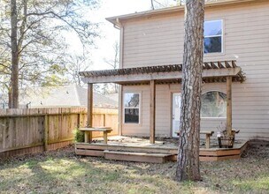 13396 Teel Rd in Montgomery, TX - Foto de edificio - Building Photo
