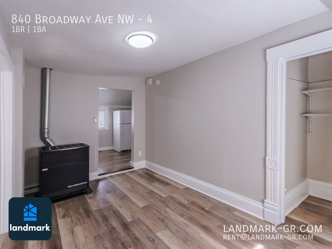 840 Broadway Ave NW in Grand Rapids, MI - Building Photo - Building Photo