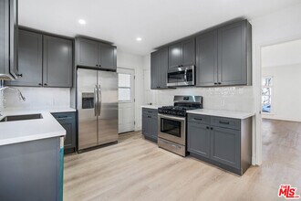9224 Alden Dr in Beverly Hills, CA - Building Photo - Building Photo