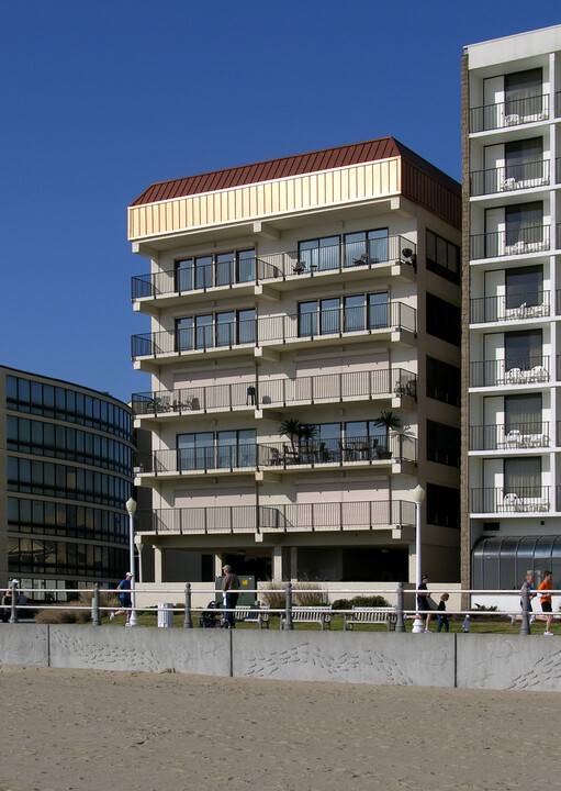 Seascape Condominium in Virginia Beach, VA - Building Photo