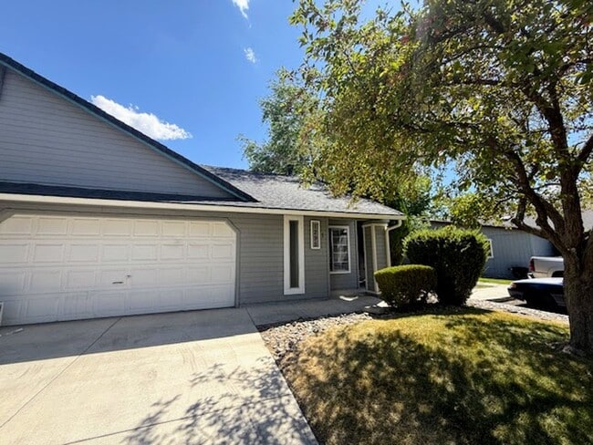 property at 1295 Alicia Cir
