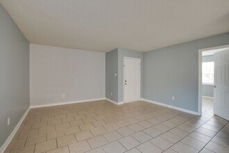 4914 Cotton Row NW in Huntsville, AL - Building Photo - Building Photo