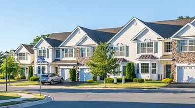 Horizons at the Village at Maidencreek in Blandon, PA - Building Photo - Building Photo