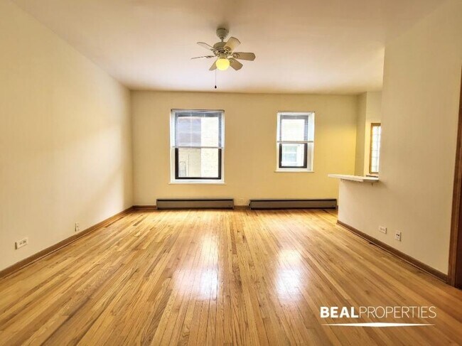 635 W Barry Ave in Chicago, IL - Building Photo - Building Photo