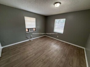 8218 N Elmer St in Tampa, FL - Building Photo - Building Photo