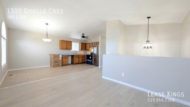 1309 Giselle Crescent in Windsor, ON - Building Photo - Building Photo