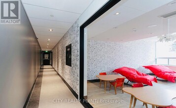 666 Spadina Ave. in Toronto, ON - Building Photo - Building Photo