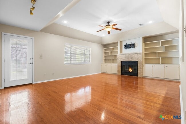 203 US-87 in Comfort, TX - Building Photo - Building Photo