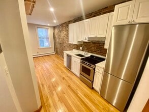 33 Garden St, Unit 3 in Boston, MA - Building Photo - Building Photo