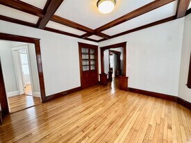 133 Redlands Rd, Unit 1 in Boston, MA - Building Photo