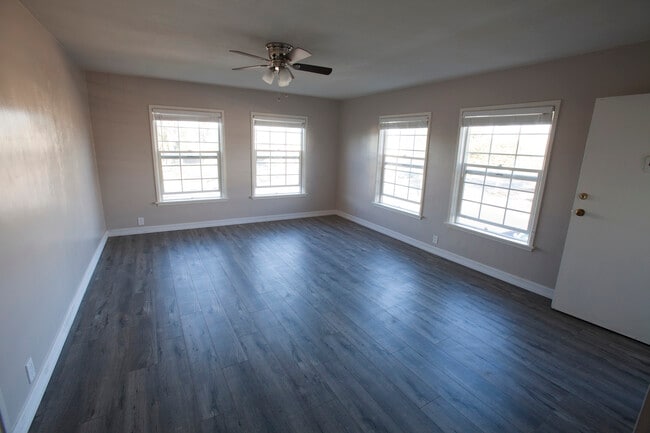 3536 W Adams Blvd, Unit 3538 half in Los Angeles, CA - Building Photo - Building Photo