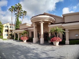 3937 Nobel Dr, Unit 144 in San Diego, CA - Building Photo