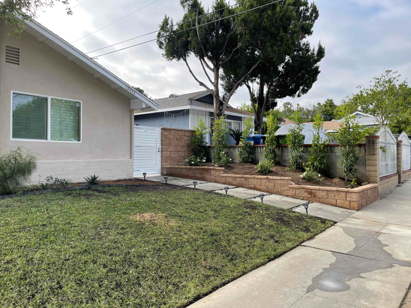 12033 Youngdale Ave in Los Angeles, CA - Building Photo