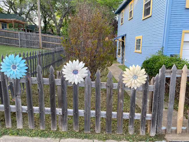 property at 217 W Jasper St