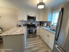 20 Vine Ct in Long Branch, NJ - Building Photo - Building Photo