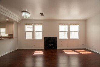 4259 Dixie Canyon Ave in Los Angeles, CA - Building Photo - Building Photo