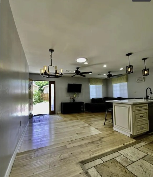 15803 Cobalt St in Sylmar, CA - Building Photo - Building Photo