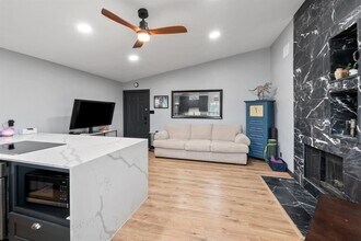 203 E 31st St in Austin, TX - Foto de edificio - Building Photo