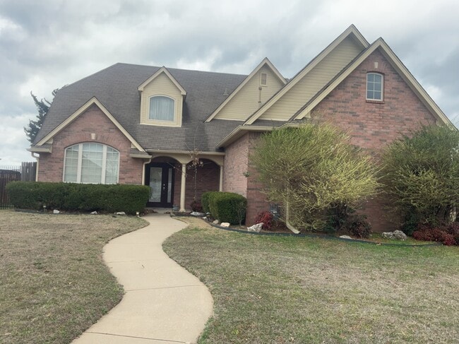 property at 14600 S Maple Pl