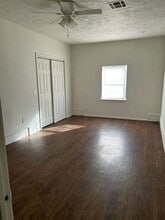 333 NW 80th St in Oklahoma City, OK - Foto de edificio - Building Photo