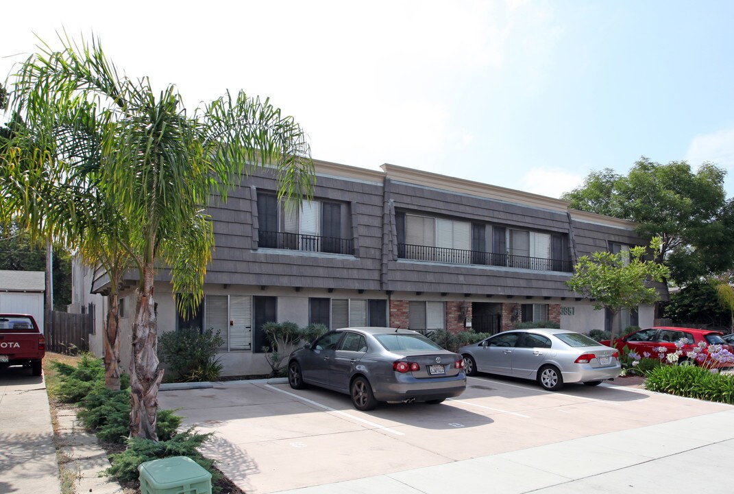 3951 Albatross St in San Diego, CA - Building Photo