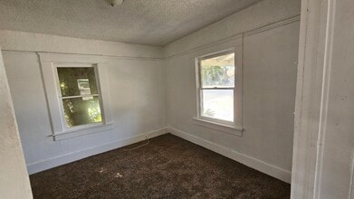 919 W Noble Ave in Visalia, CA - Building Photo - Building Photo