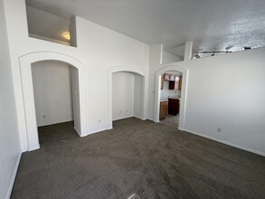 9920 Marlborough Ave SW in Albuquerque, NM - Building Photo - Building Photo