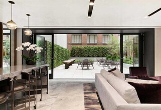 70 Charlton St, Unit 9C in New York, NY - Foto de edificio - Building Photo