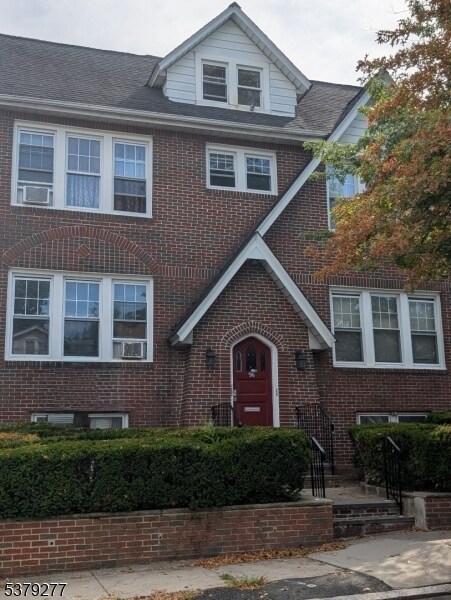 96 Schofield St in Newark, NJ - Building Photo