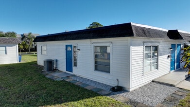 44 Tangelo Ct in Lehigh Acres, FL - Building Photo - Building Photo