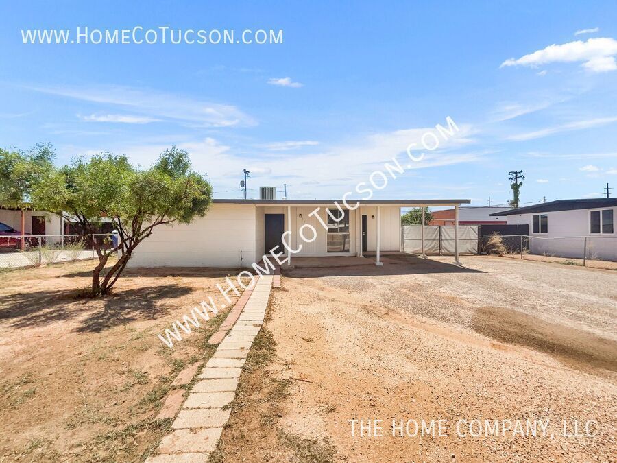 3966 E Sylvane Dr in Tucson, AZ - Building Photo