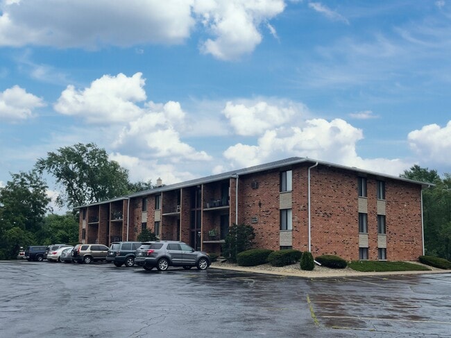 1905 Austin Ave, Unit 48 in Schererville, IN - Foto de edificio - Building Photo
