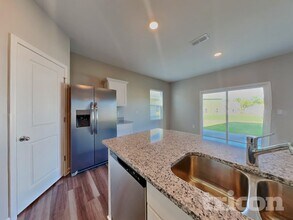 152 Gladstone Loop in Clayton, NC - Foto de edificio - Building Photo