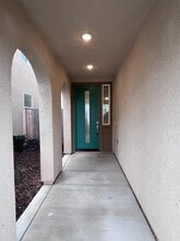 1918 Oak Ln in Clovis, CA - Building Photo - Building Photo