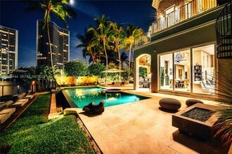 3916 Island Estates Dr in Miami, FL - Building Photo - Building Photo