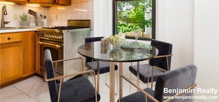 45 Mason Ter, Unit 1 in Brookline, MA - Building Photo - Building Photo