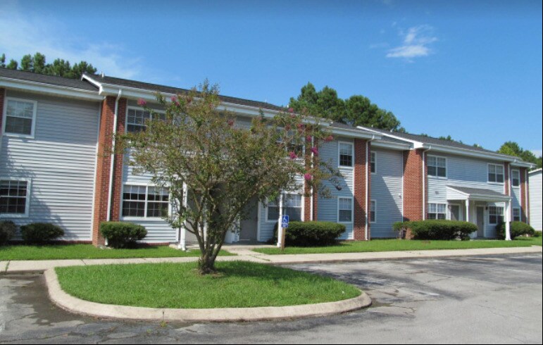 Pine Ridge Apartments in Havelock, NC - Foto de edificio