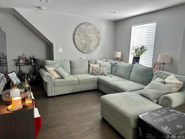 property at 1101 NY-17