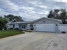 2106 N Overbrook Ave in Belleair Bluffs, FL - Building Photo