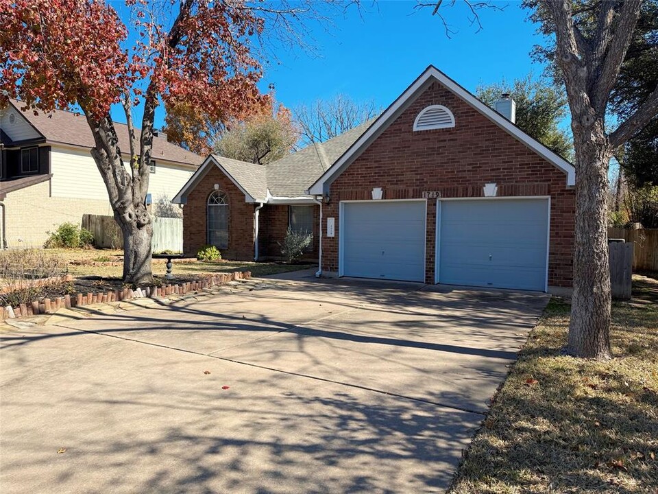 1719 Woods Blvd in Round Rock, TX - Building Photo