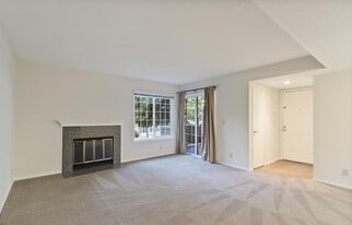 520 Canyon Oaks Dr, Unit #A in Oakland, CA - Building Photo