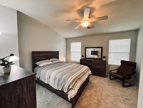 4148 Strawbridge Ct in Dover, PA - Building Photo - Building Photo