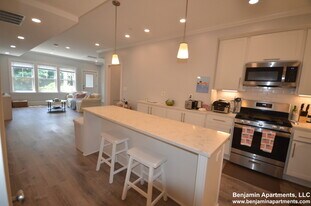 120 Kenrick St, Unit 5 in Boston, MA - Building Photo
