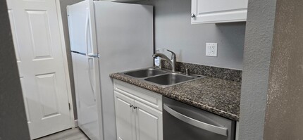 450 Bollinger Canyon Ln in San Ramon, CA - Building Photo - Building Photo