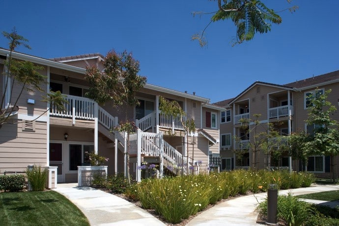 Vintage Pointe II Senior Apartments in Oceanside, CA - Foto de edificio